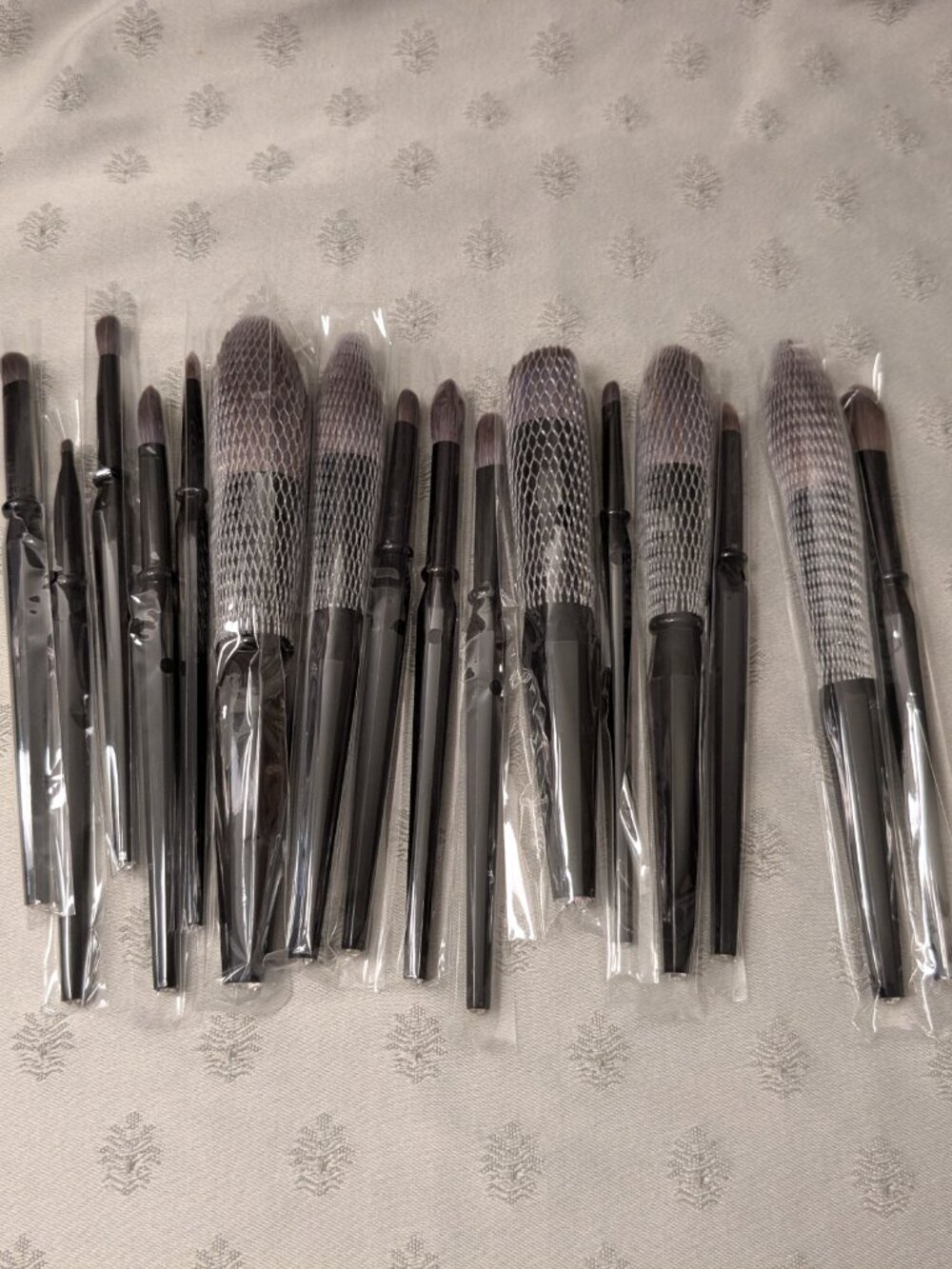 New! 16 Piece Texamo Make Up Brush Set